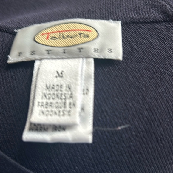 Talbots petite medium dress v neck shirt in great shape - Picture 2 of 2